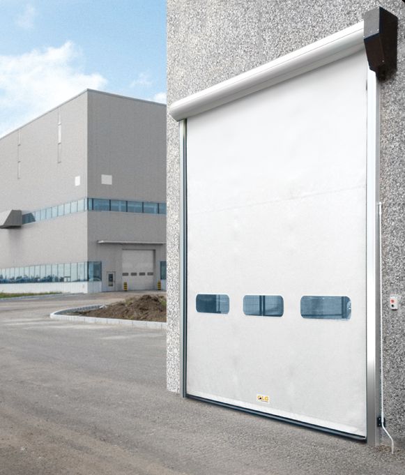 Schnelllauftor im Aussenbereich